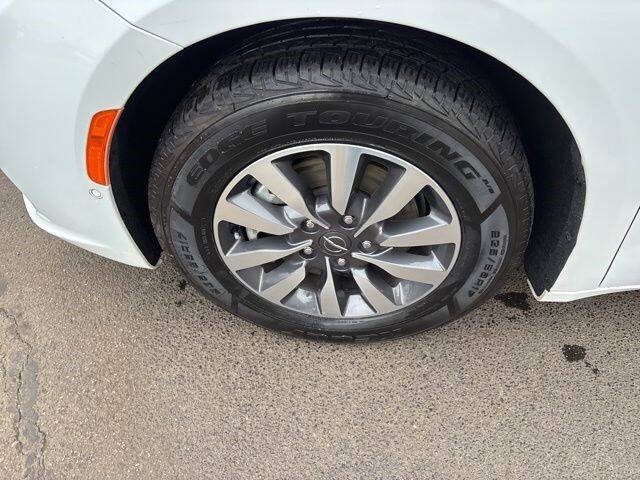 2022 Chrysler Pacifica Hybrid Touring L