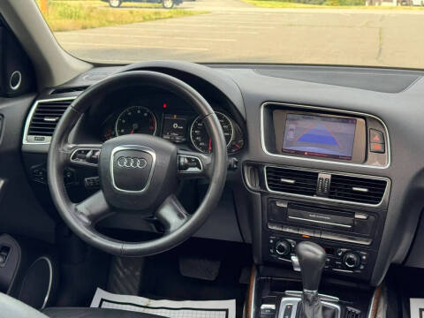 2012 Audi Q5 3.2 quattro Premium Plus
