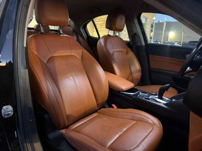 2017 Alfa Romeo Giulia Ti