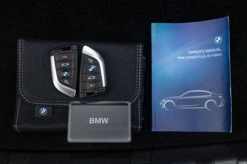 2024 BMW 3 Series 330e xDrive