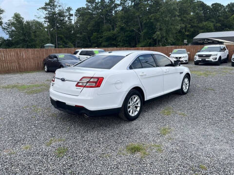 2014 Ford Taurus SE
