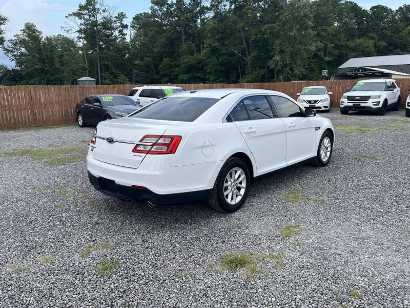 2014 Ford Taurus SE