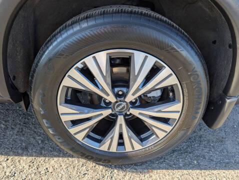 2022 Nissan Rogue SV