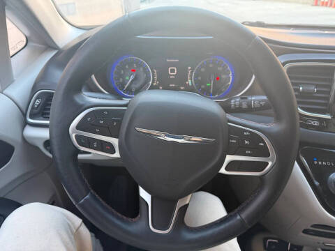 2017 Chrysler Pacifica Touring-L Plus