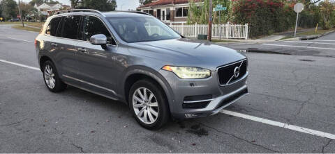 2016 Volvo XC90 T6 Momentum