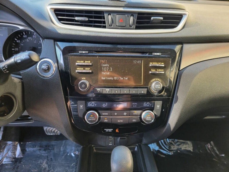 2016 Nissan Rogue SV