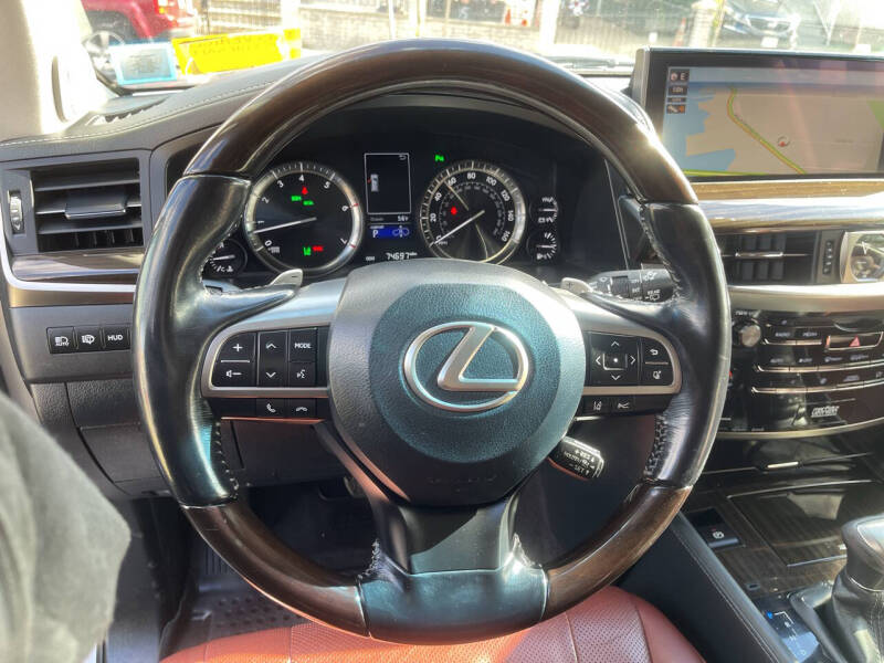 2018 Lexus LX 570 Three-Row