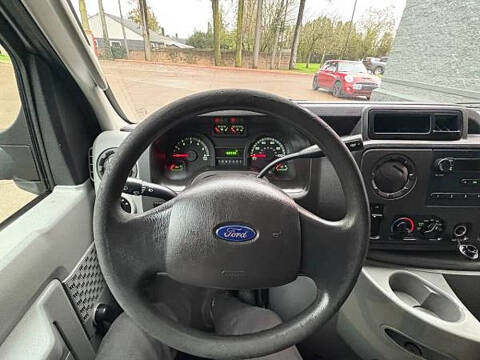 2017 Ford E-Series