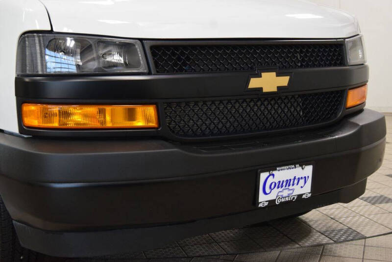 2025 Chevrolet Express 2500