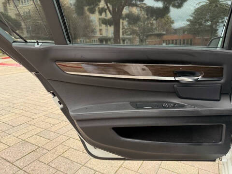 2011 BMW 7 Series 740Li