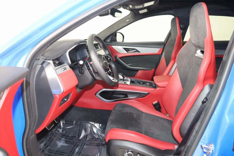 2024 Jaguar F-PACE SVR