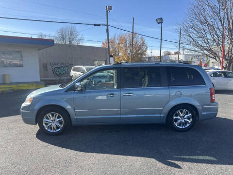 2010 Chrysler Town and Country Limited
