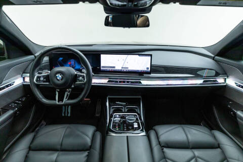2023 BMW 7 Series 740i