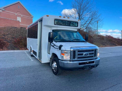 2016 Ford E-450