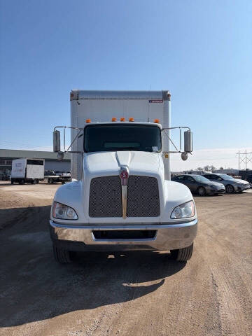 2018 Kenworth T270