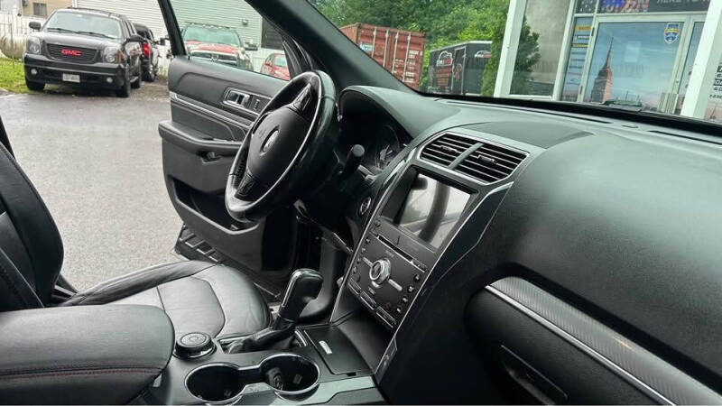 2018 Ford Explorer Sport