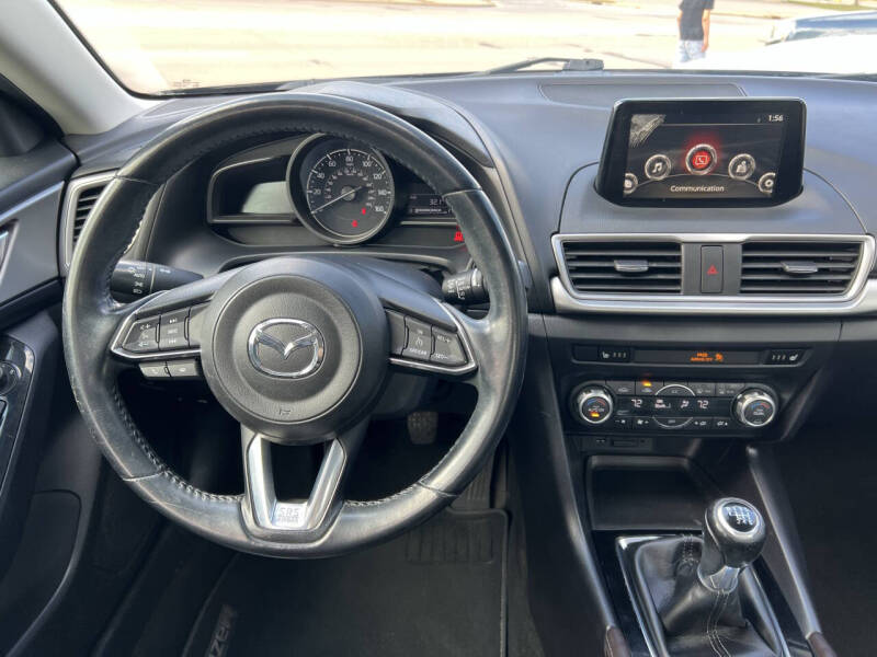 2017 Mazda MAZDA3 Touring