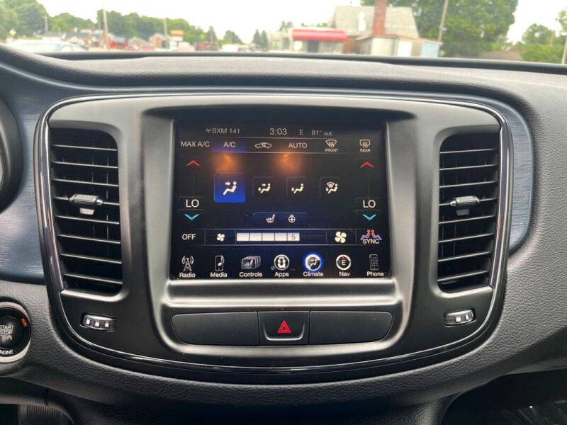 2016 Chrysler 200