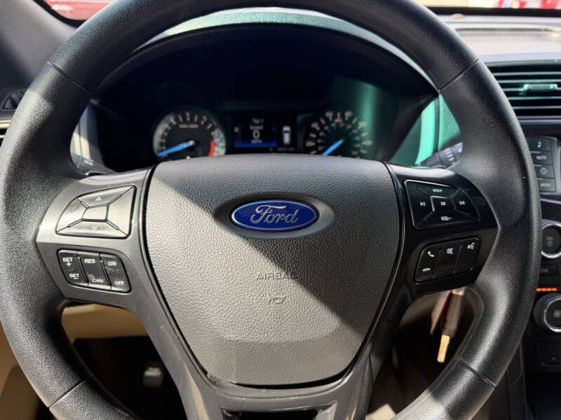 2017 Ford Explorer