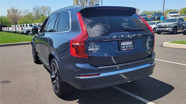 2024 Volvo XC90 B5 Plus Bright Theme