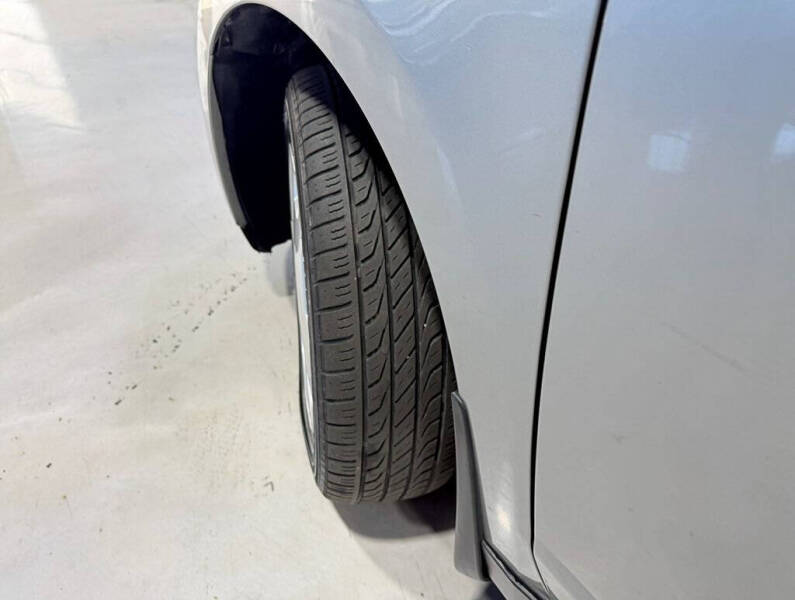 2009 Nissan Versa 1.8 S