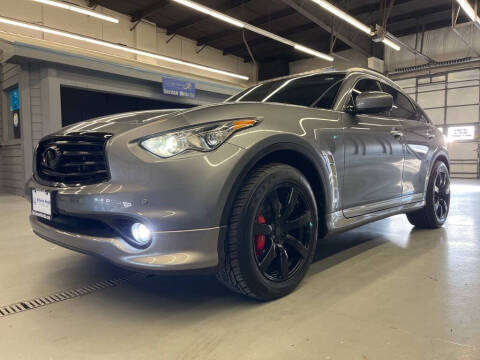 2017 Infiniti QX70