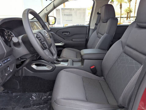 2025 Nissan Frontier SV