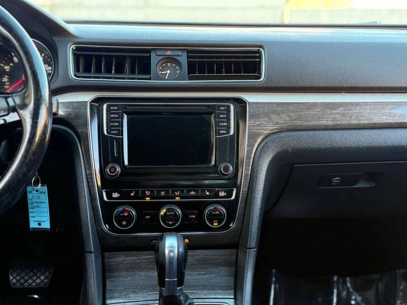 2016 Volkswagen Passat