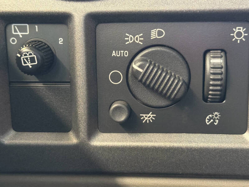 2004 HUMMER H2