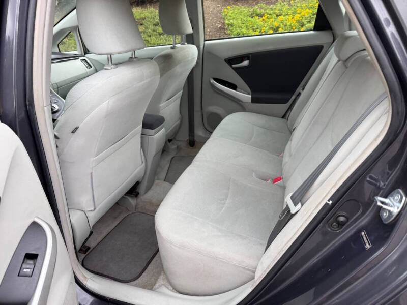 2010 Toyota Prius II