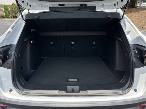 2025 Chevrolet Trax RS