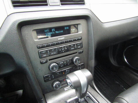 2011 Ford Mustang V6