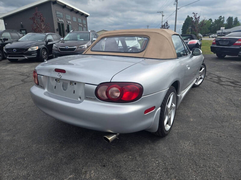 2002 Mazda MX-5 Miata SE