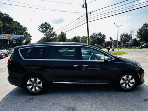 2018 Chrysler Pacifica Hybrid Limited