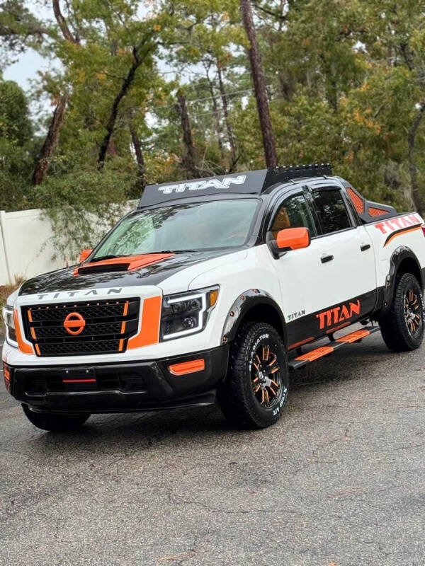 2021 Nissan Titan null photo 24