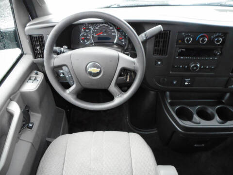 2017 Chevrolet Express LT 3500