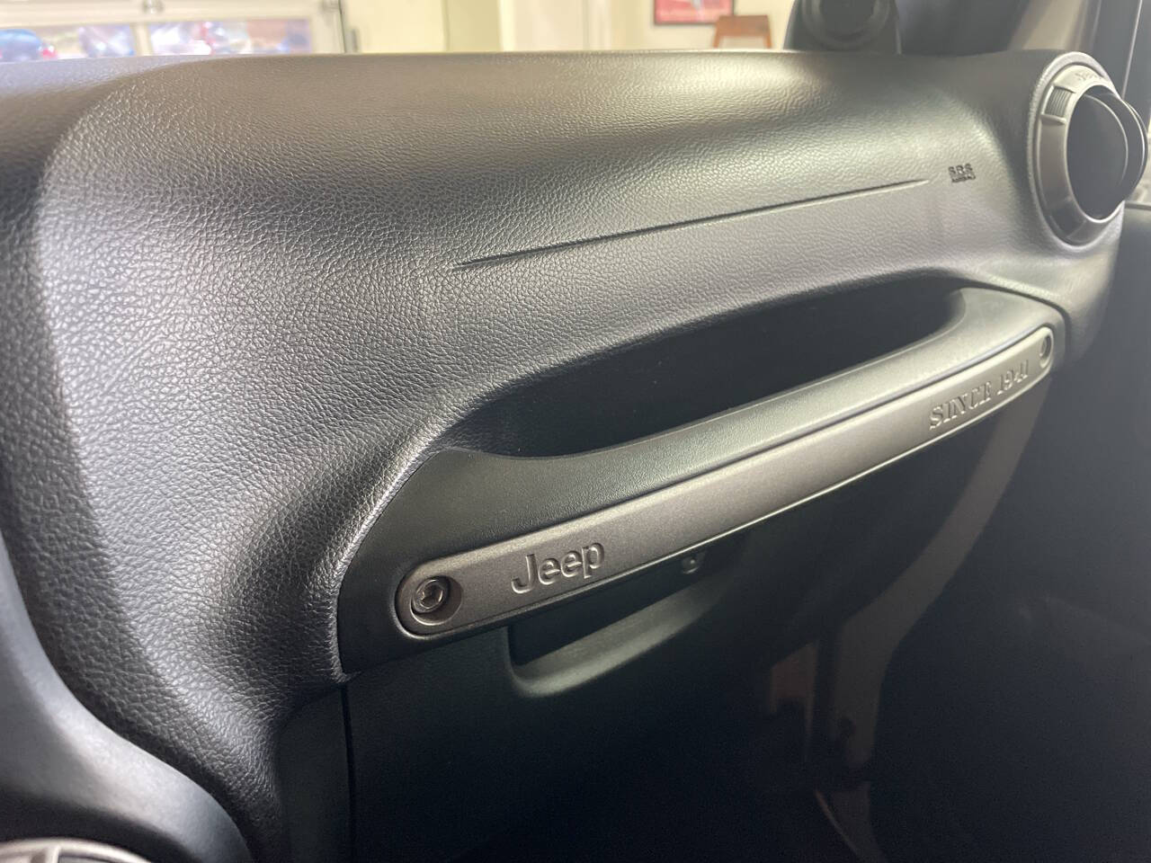 2011 Jeep Wrangler Unlimited 24