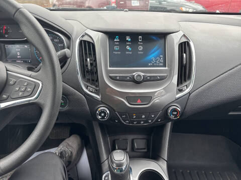 2017 Chevrolet Cruze LT Auto