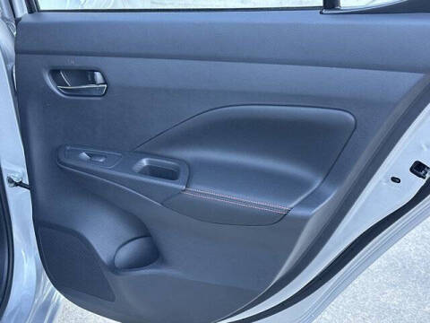 2025 Nissan Versa SR