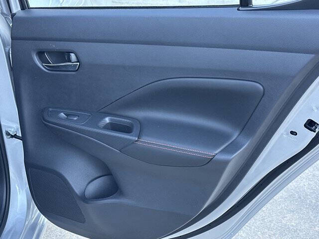 2025 Nissan Versa SR