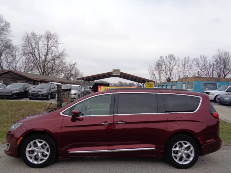 2017 Chrysler Pacifica Touring Plus