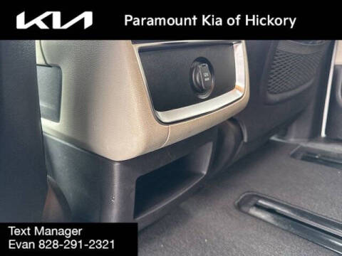 2024 Kia Carnival EX