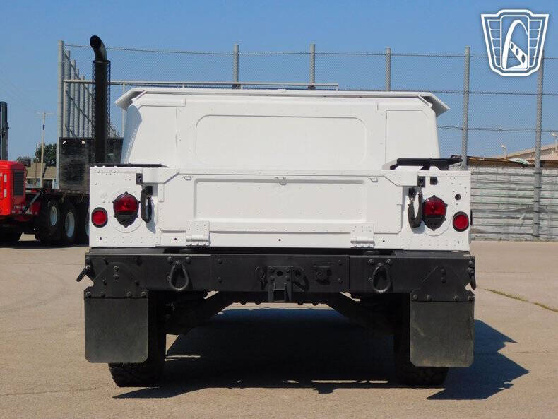 2008 AM General Hummer