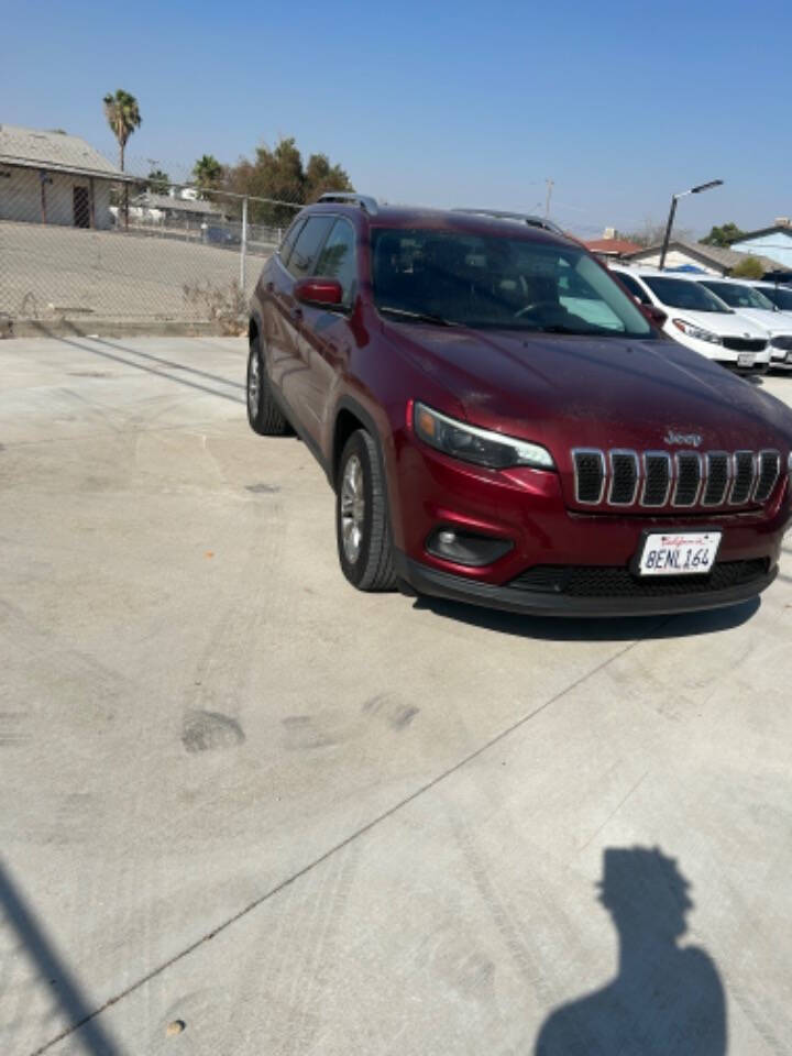 2019 Jeep Cherokee for sale at A & E Cars in Bakersfield, CA