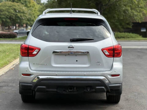 2018 Nissan Pathfinder SL