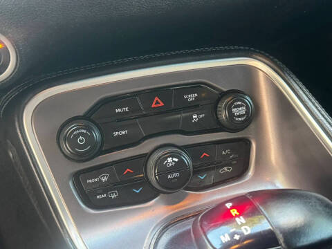 2020 Dodge Challenger SXT
