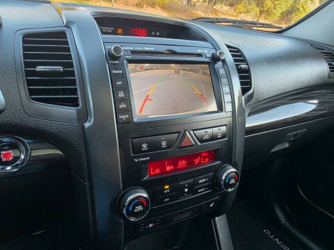 2012 Kia Sorento SX