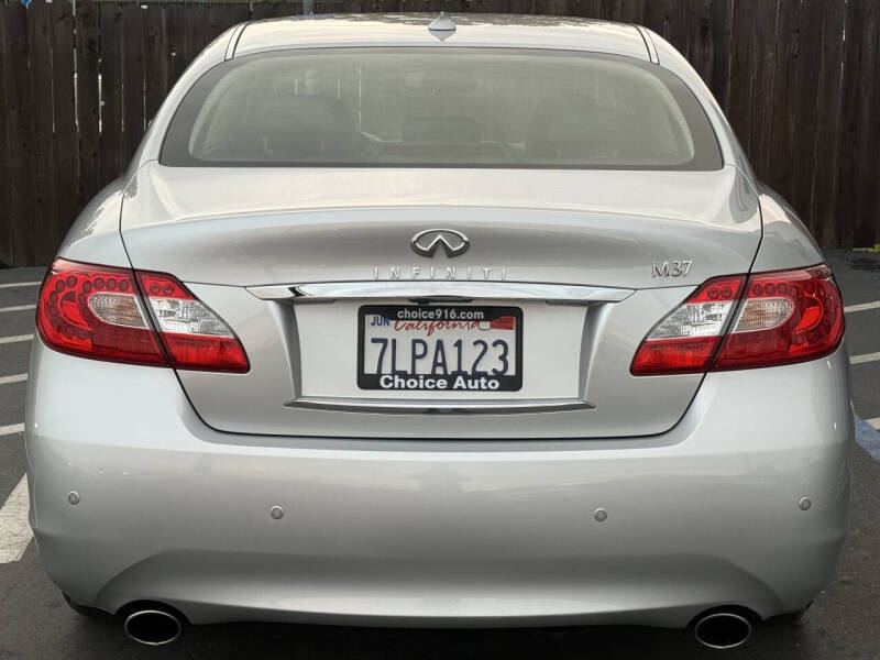 2013 Infiniti M37