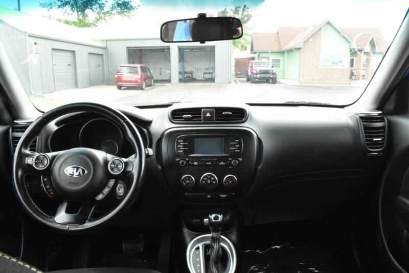 2016 Kia Soul +