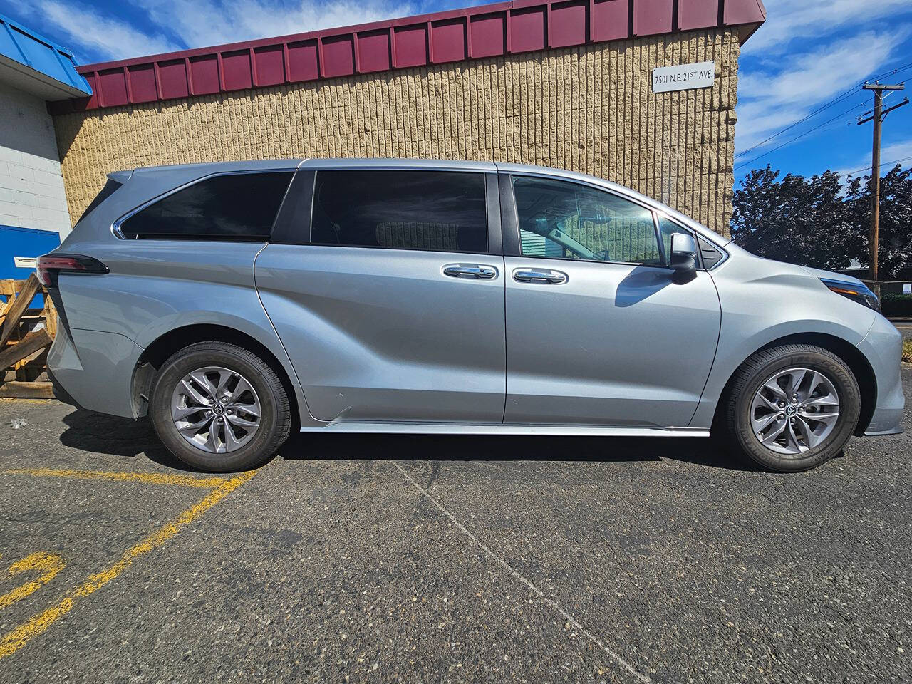 2022 Toyota Sienna for sale at WESTERN SKY MOTORS in Portland, OR